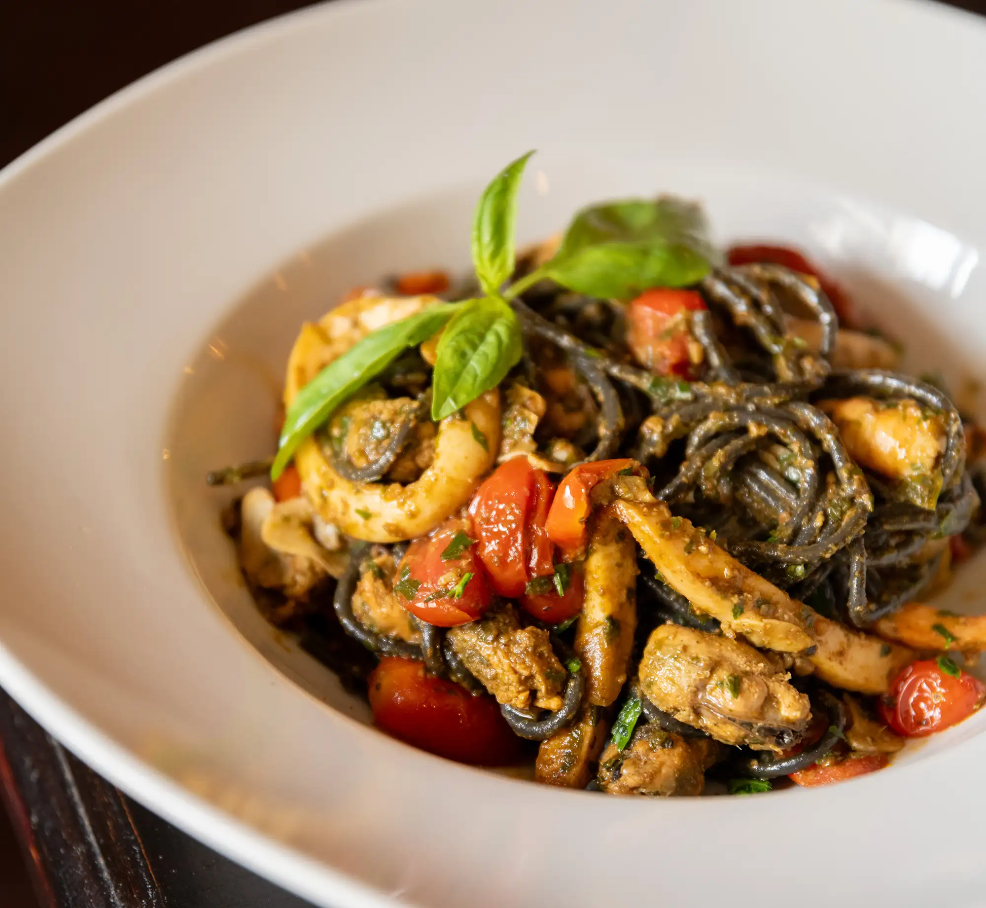 Spaghetti à l'encre de seiche